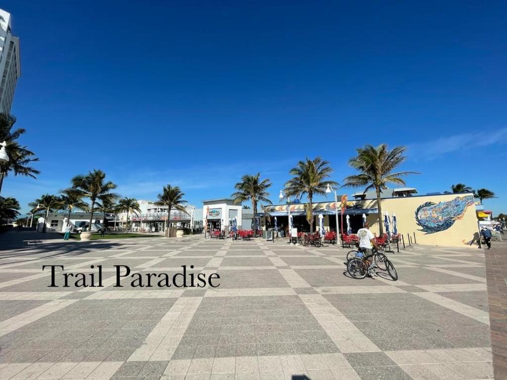 Costa Hollywood Steps To Beach Екстериор снимка