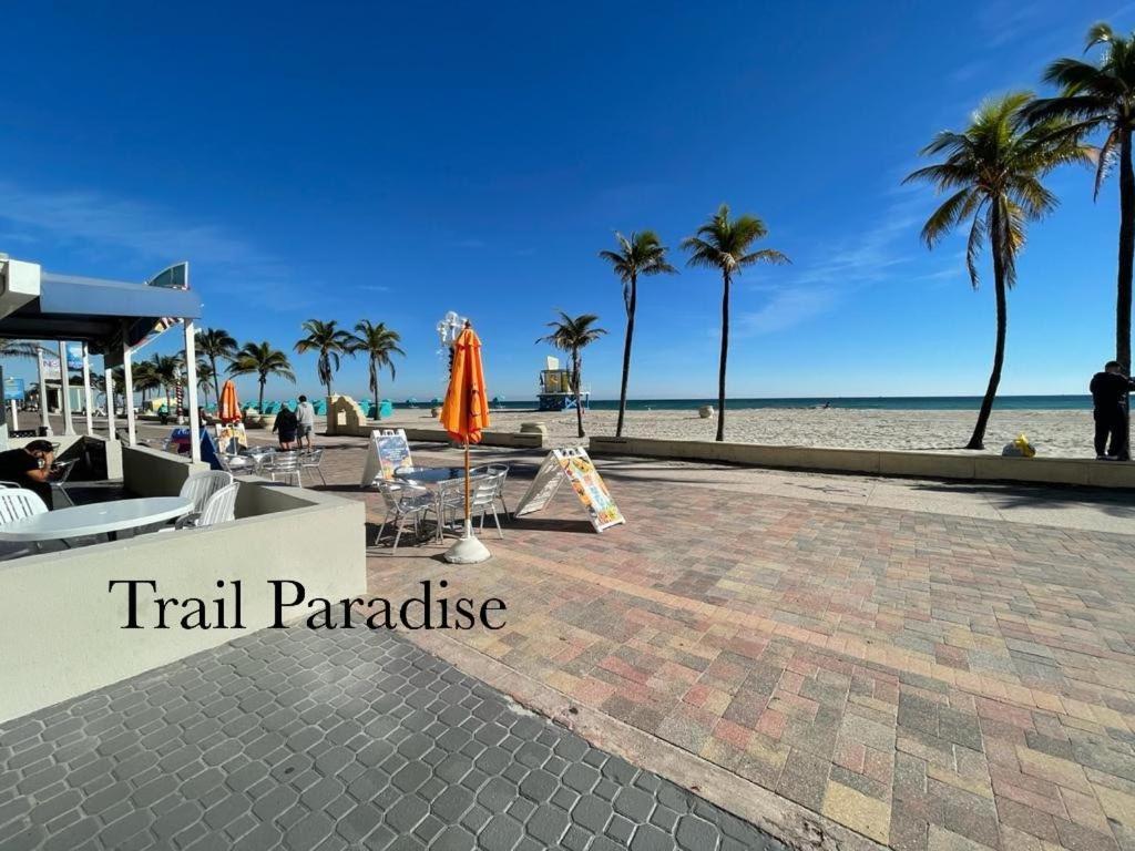 Costa Hollywood Steps To Beach Екстериор снимка