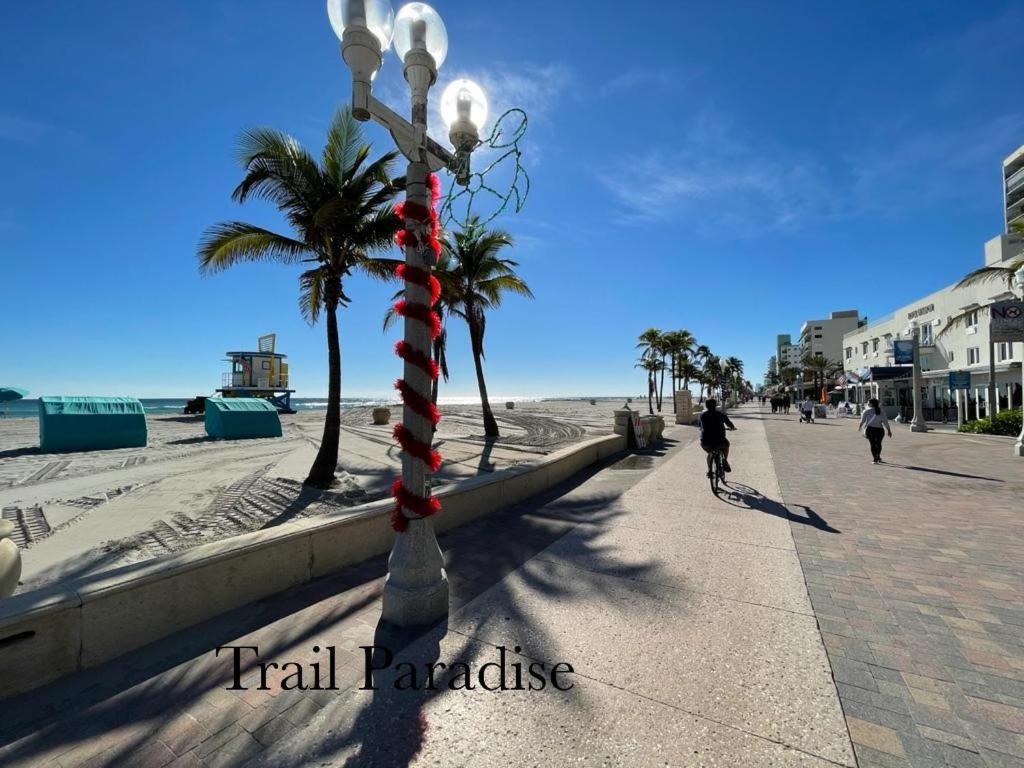 Costa Hollywood Steps To Beach Екстериор снимка