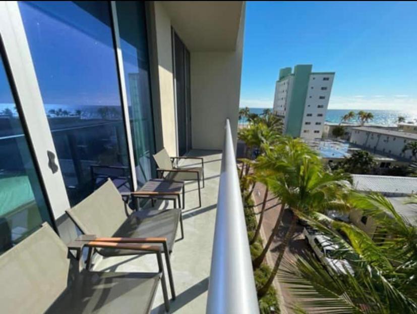 Costa Hollywood Steps To Beach Екстериор снимка