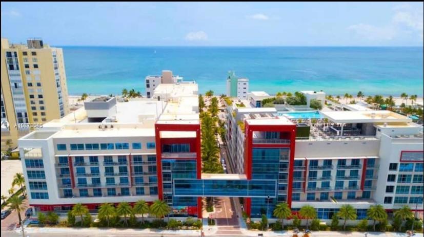 Costa Hollywood Steps To Beach Екстериор снимка